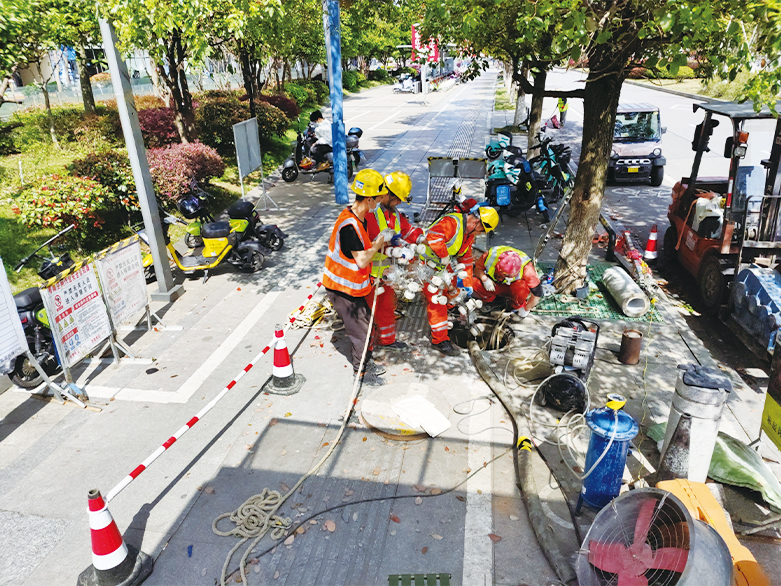  修武UV-CIPP紫外光固化修复